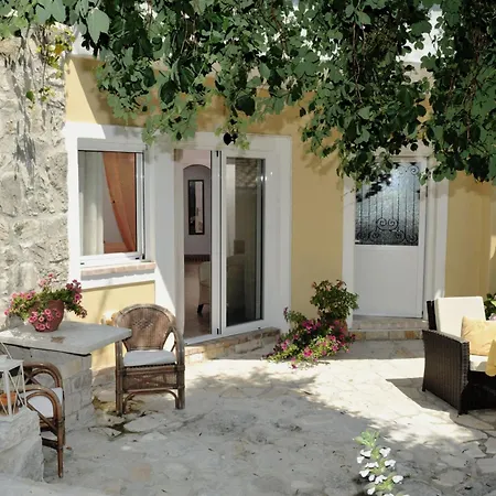 Nikatsas No 4 Kerasa